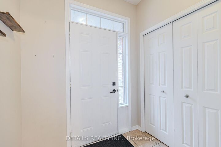 Property Photo:  143 Gatespark Private  ON K2T 1K9 