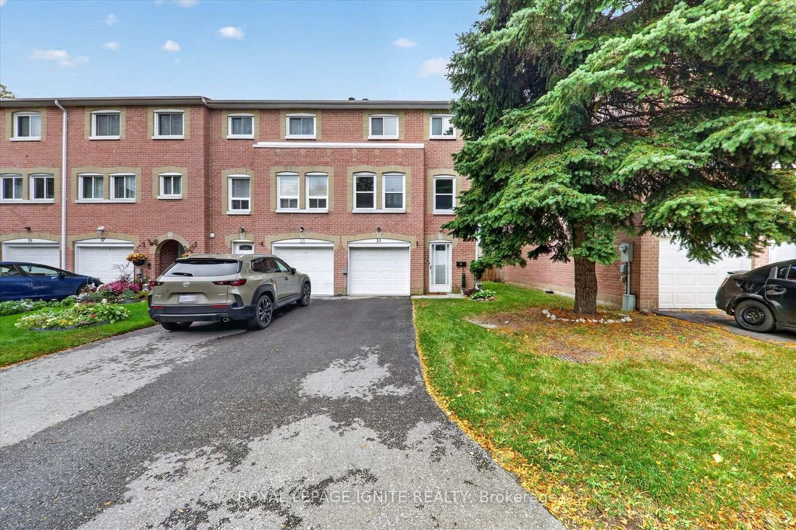 Property Photo:  200 Murison Boulevard 33  ON M1B 3R9 