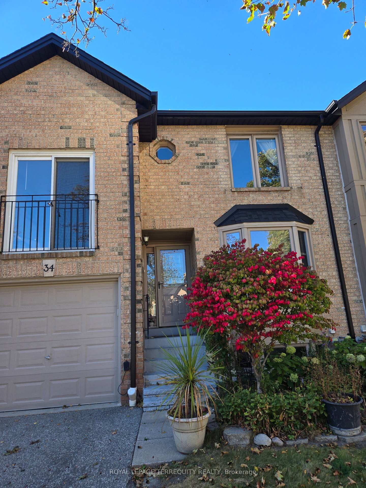 Property Photo:  4635 Regents Terrace 34  ON L5R 1X4 