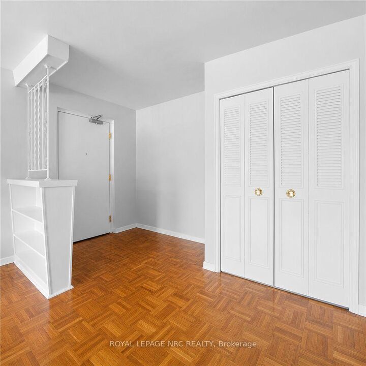 Property Photo: 253 Fitch Street 203 ON L3C 4W3