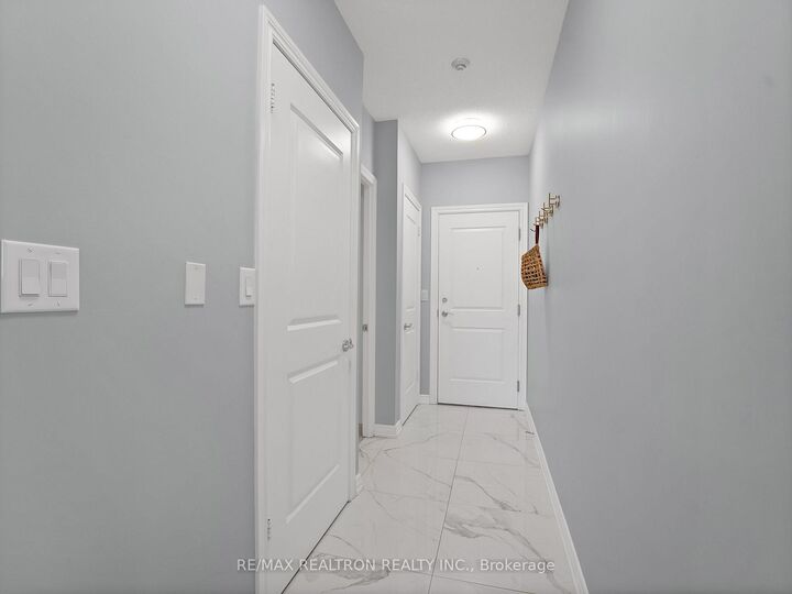 Property Photo:  133 Wynford Drive 707  ON M3C 0J5 