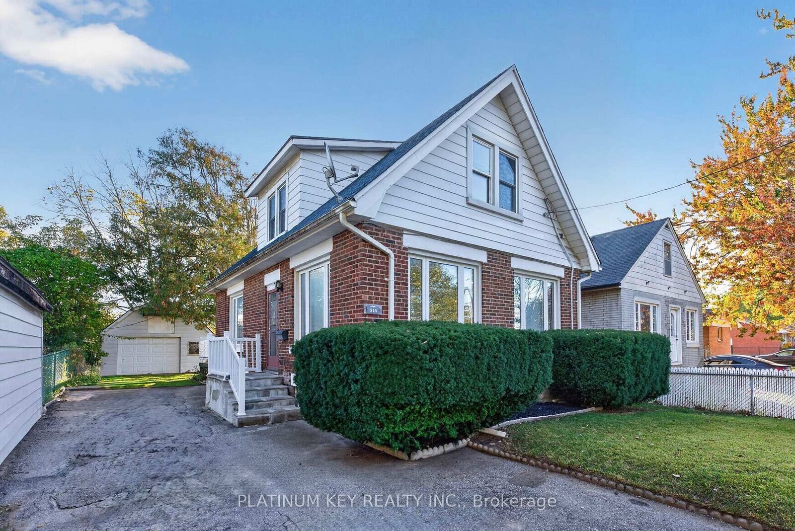 Property Photo:  314 Edmonton Street  ON N5W 4Y2 