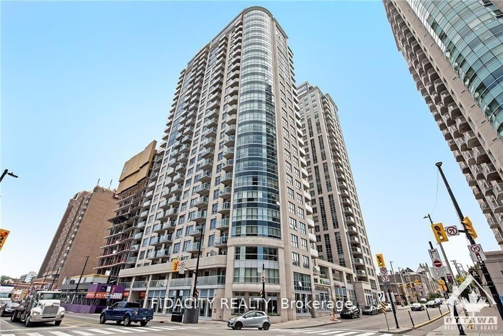 Property Photo:  242 Rideau Street 1004  ON K1N 0B7 