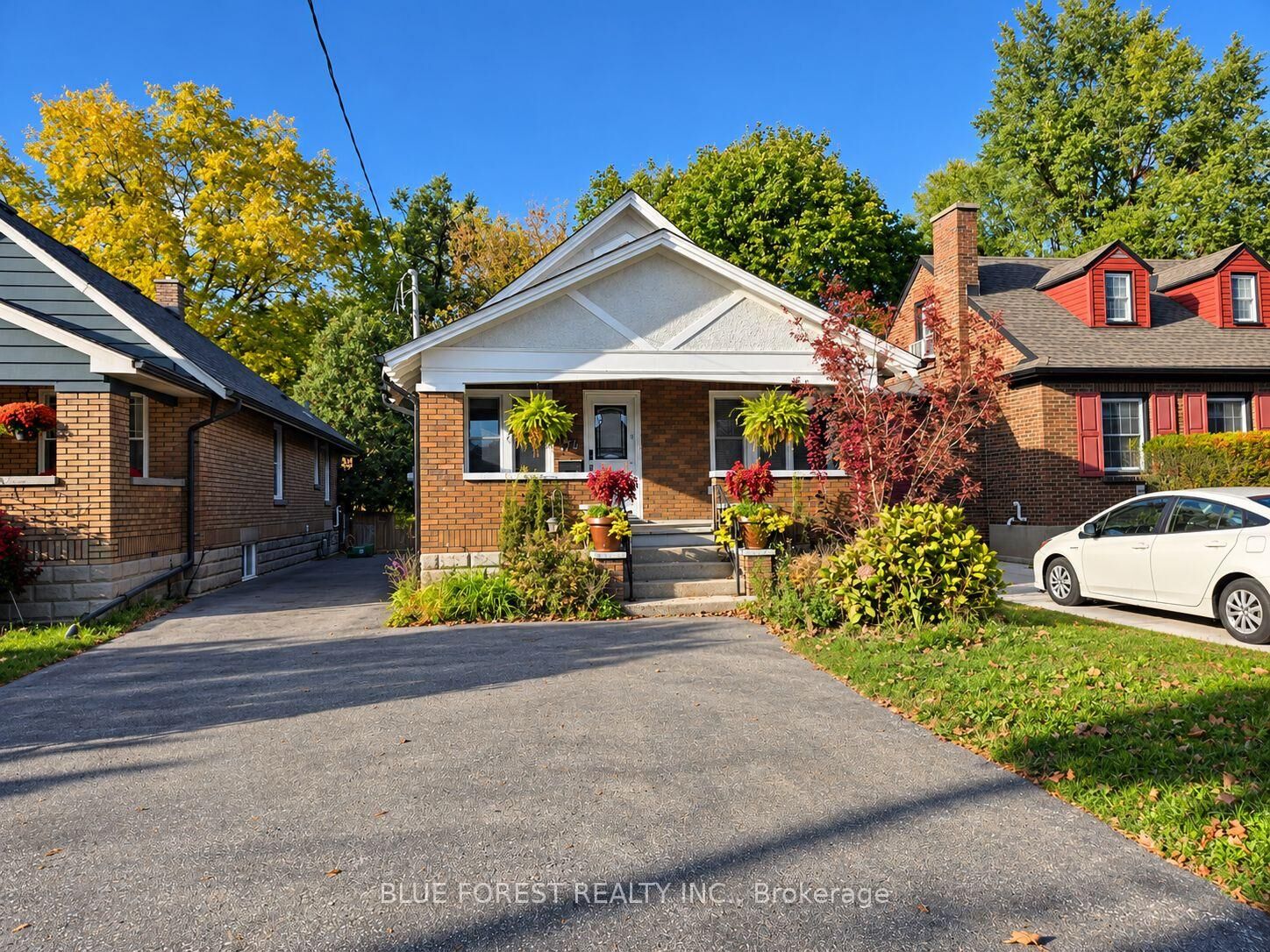 Property Photo: 474 Cheapside Street Lower ON N5Y 3X3