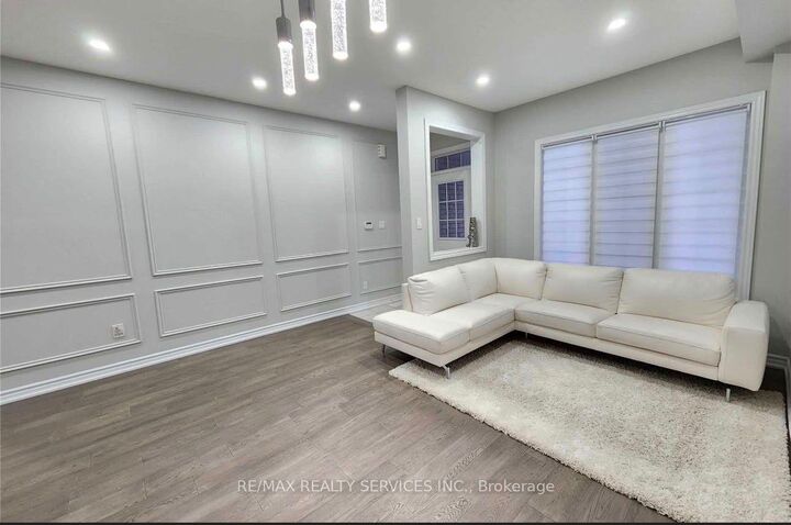 Property Photo:  91 Daden Oaks Drive  ON L6P 3R9 