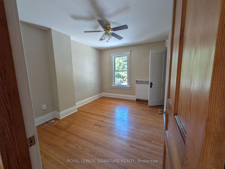 Property Photo:  156 Park Row S 2  ON L8K 2J8 