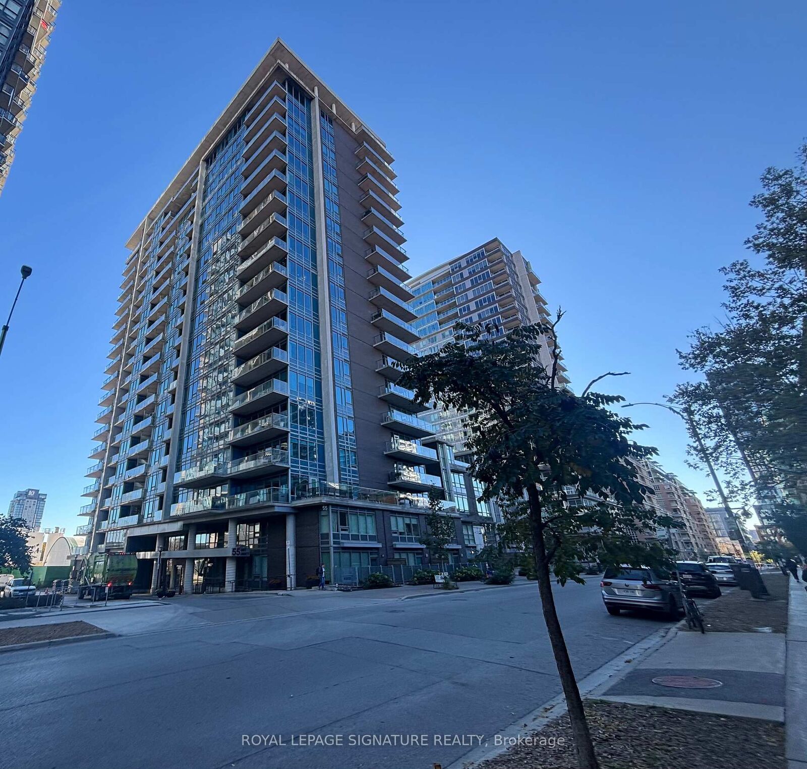 Property Photo:  55 East Liberty Street 919  ON M6K 3P9 