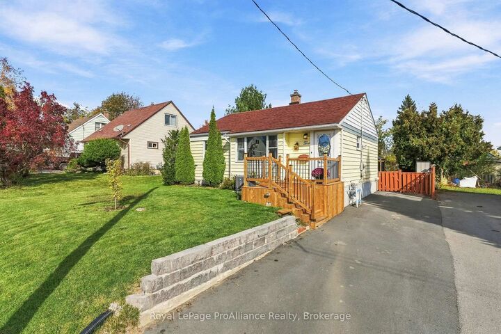 Property Photo:  5 Third Street  ON K8N 4R7 