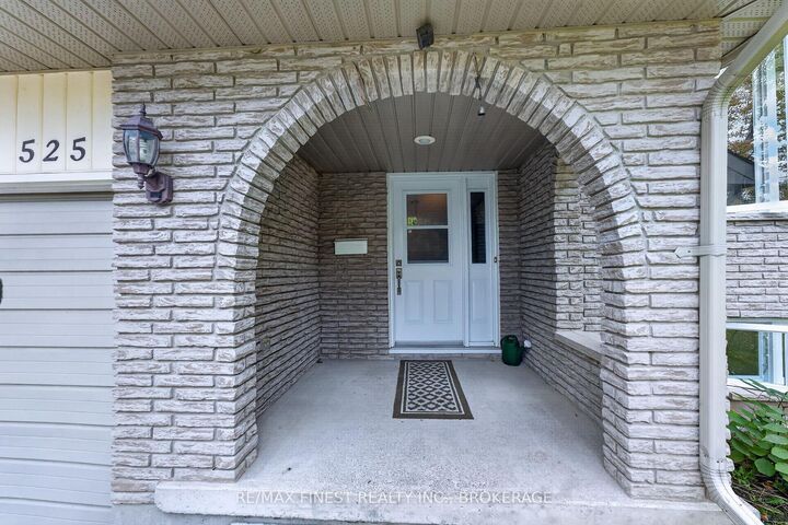 Property Photo:  525 Whites Road  ON K8V 5P8 