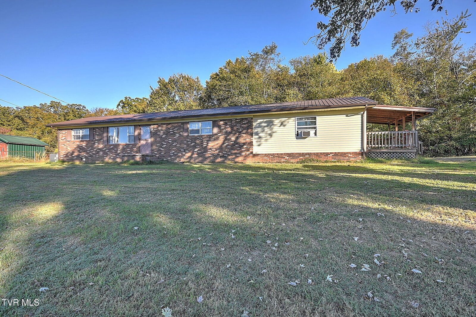 Property Photo: 2040 Roe Junction Road TN 37813