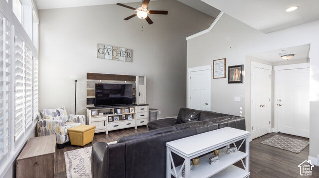 Property Photo: 6651 S Plumrose Way UT 84123
