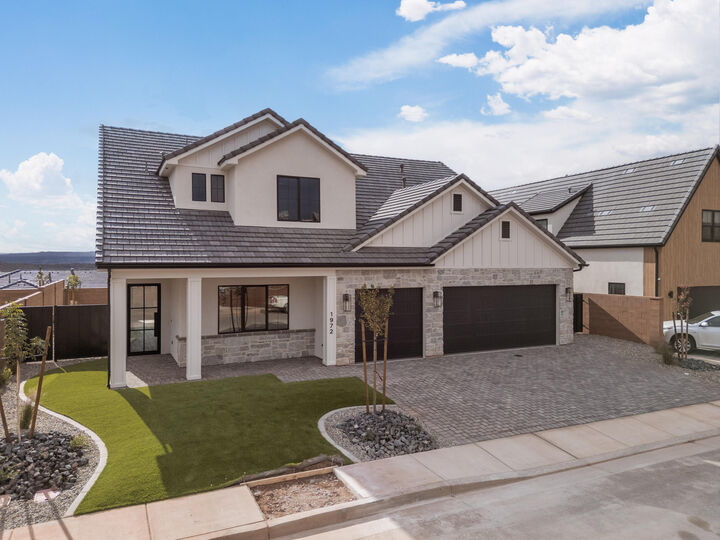 Property Photo:  1972 N Creek Side Ct  UT 84780 