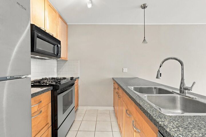Property Photo:  989 Richards Street 705  BC V6B 6R6 