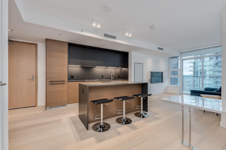 Property Photo:  1289 Hornby Street 1209  BC V6Z 0G7 
