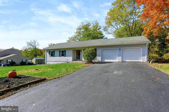 Property Photo:  7 Autumn Drive  PA 17019 