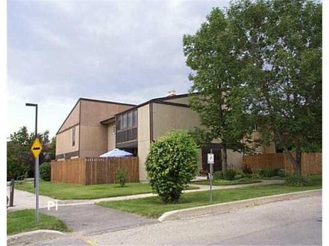Property Photo:  524 Kenaston Boulevard  MB R3N 1Z1 