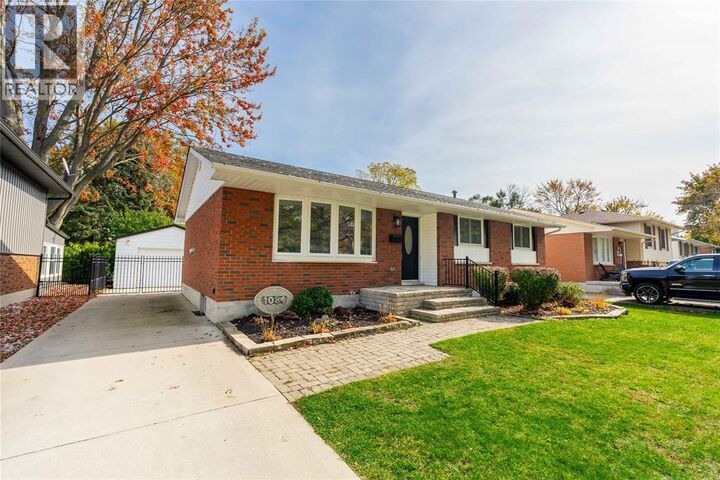 Property Photo:  1084 Hagle Street  ON N7V 4B1 