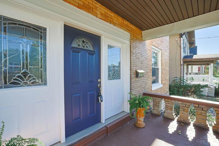 Property Photo: 2214 Monroe Avenue OH 45212