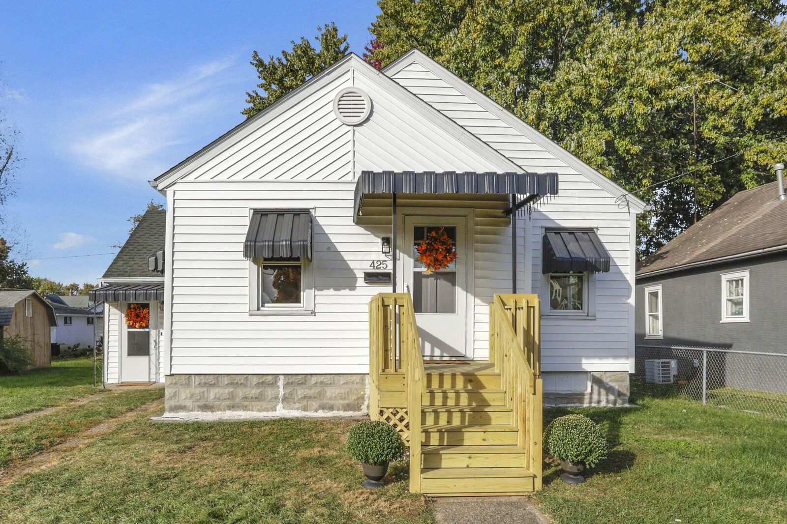 Property Photo:  425 W Main Street  OH 43130 
