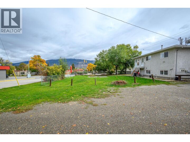 Property Photo:  3202 16 Avenue  BC V1T 3X4 