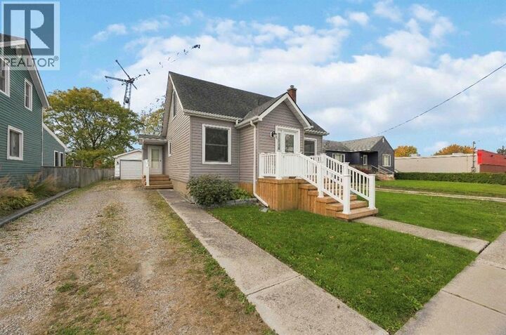Property Photo:  197 Paget Street  ON N0N 1G0 
