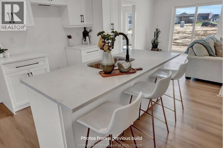 Property Photo:  27 Cornerstone Place  ON N7M 0V8 