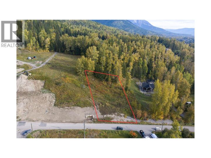 Property Photo:  1633 McLeod Avenue  BC V0B 1M1 