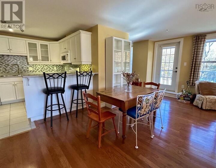 Property Photo: 476 Main Street 101 NS B0J 2E0
