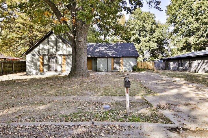 Property Photo: 1013 Roselawn Circle AR 72301