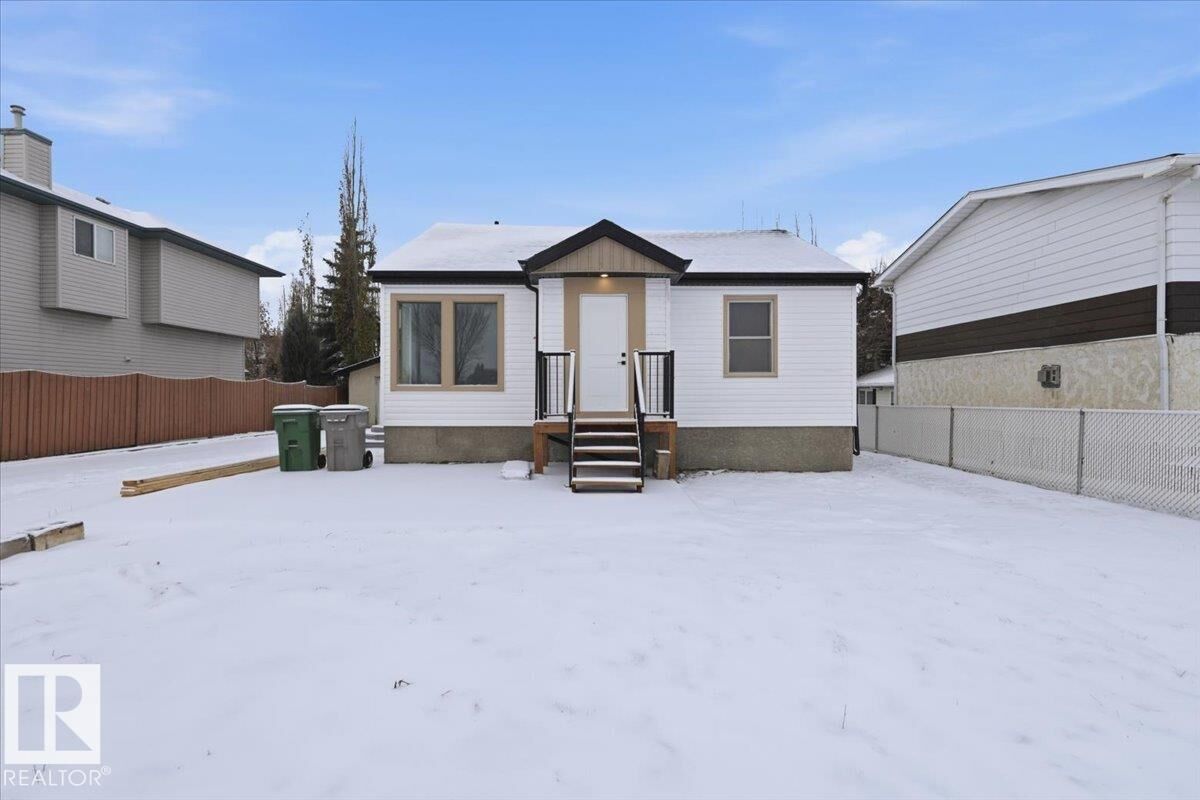 Property Photo: 4720 52 St AB T0C 0V0