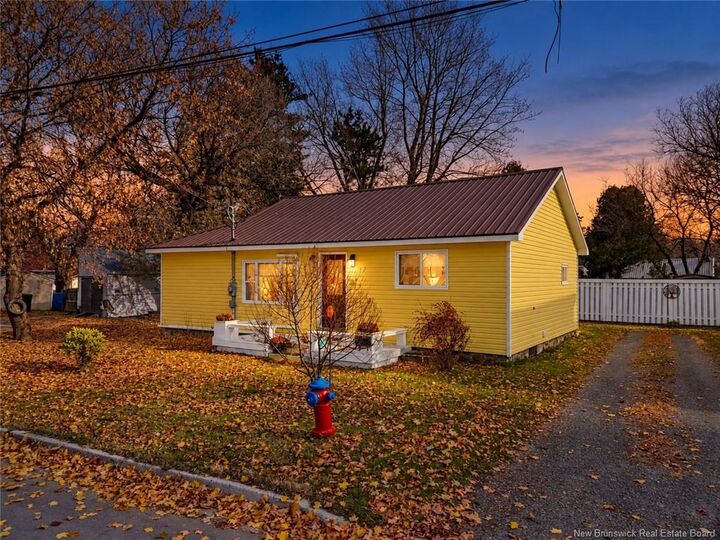 Property Photo:  19 Victory Avenue  NB E3A 3V6 