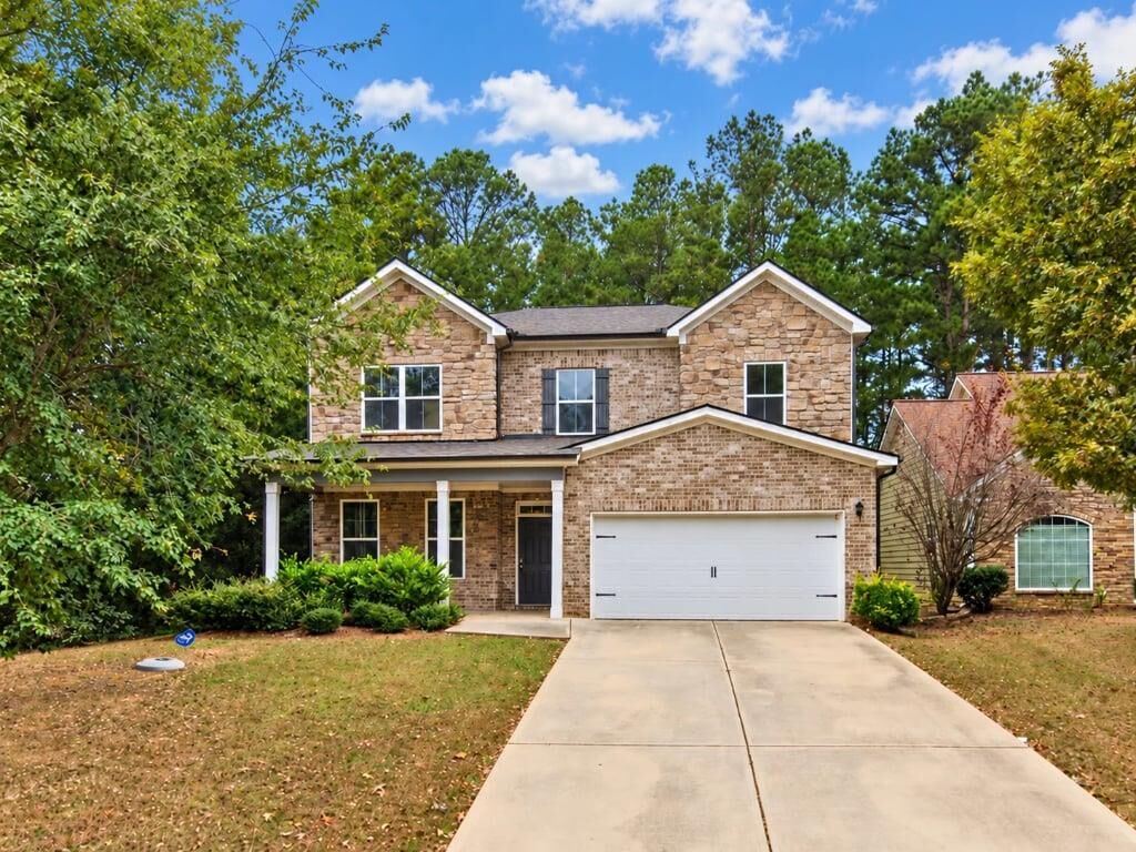 Property Photo: 8 Black Diamond Drive GA 30213