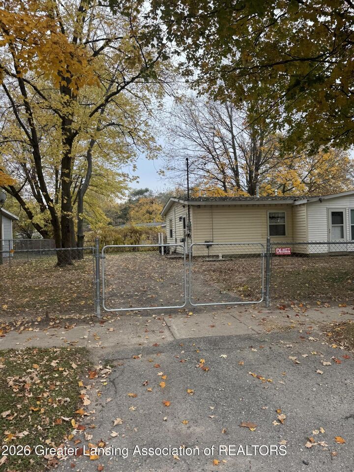 Property Photo:  4804 Delbrook Avenue  MI 48910 