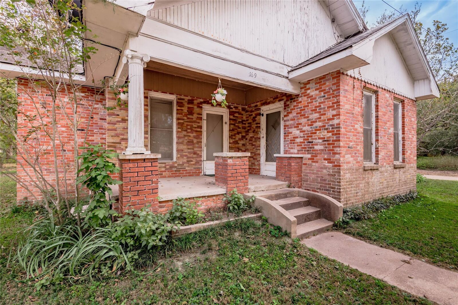 Property Photo:  116 Snyder Street  TX 75845 