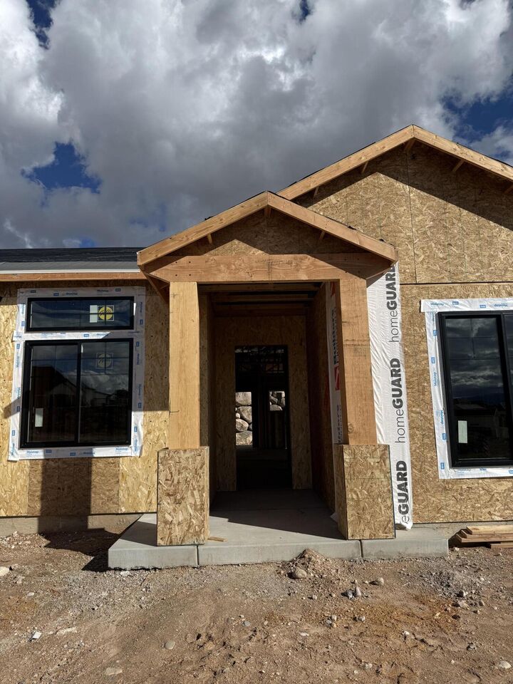 Property Photo:  1867 S Hidden Canyon Rd  UT 84721 