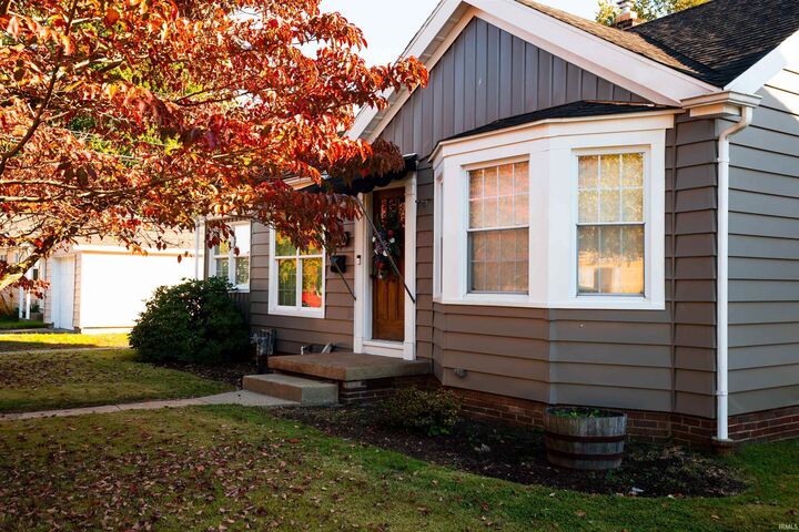Property Photo: 2709 E Powell Avenue IN 47714