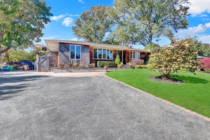 Property Photo:  1534 Agate Street  NY 11706 