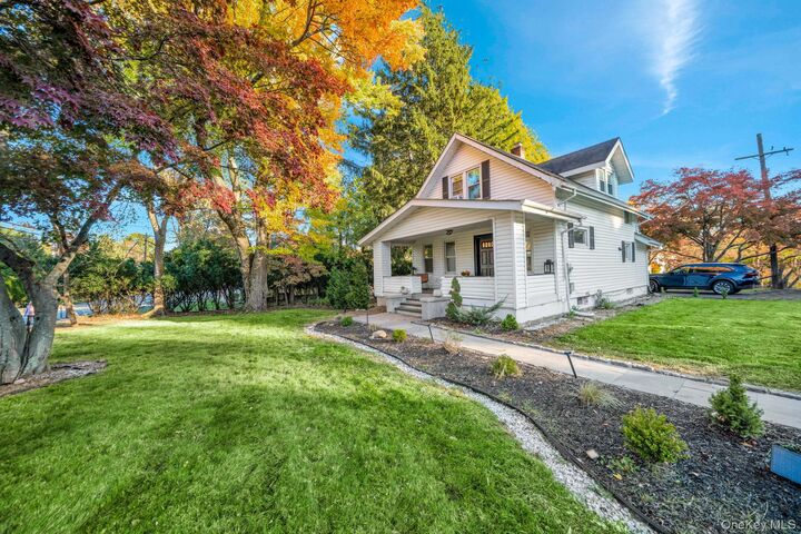 Property Photo:  12 E Nauraushaun Avenue  NY 10965 