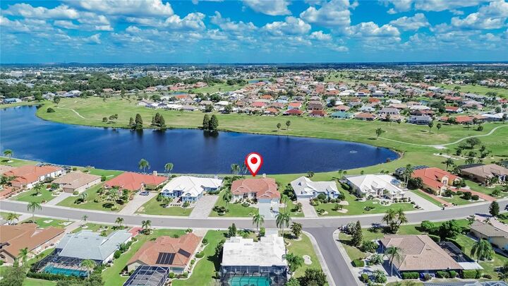 Property Photo: 2116 New Bedford Drive FL 33573