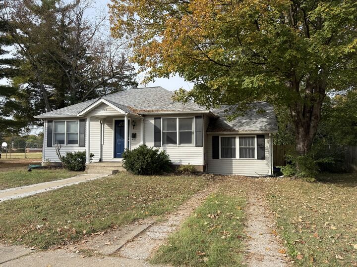 Property Photo:  200 N Oakland Avenue N  IL 62901 