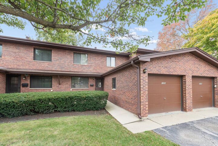 Property Photo:  1151 Geneva Lane  IL 60047 