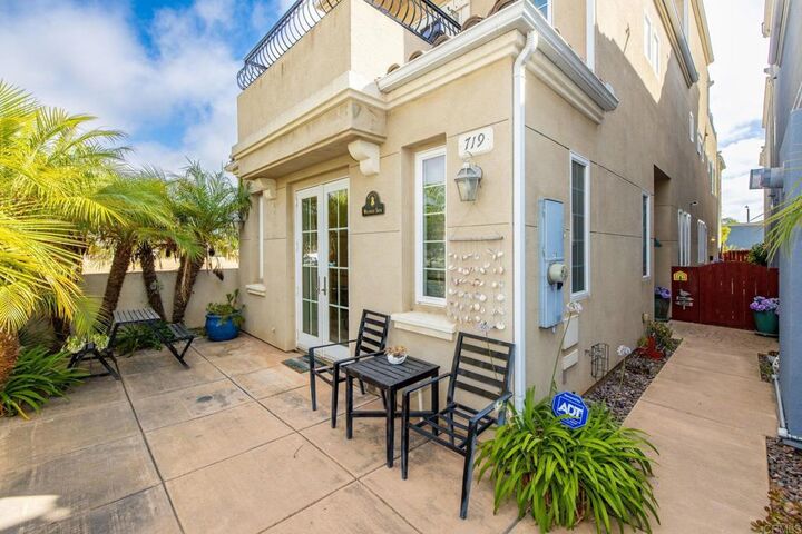 Property Photo:  719 N Freeman Street  CA 92054 