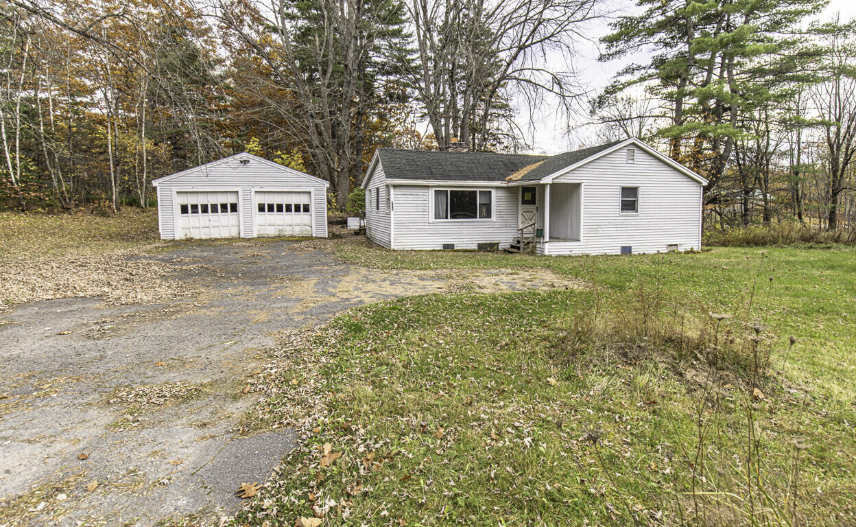 Property Photo:  2422 Broadway  ME 04401 