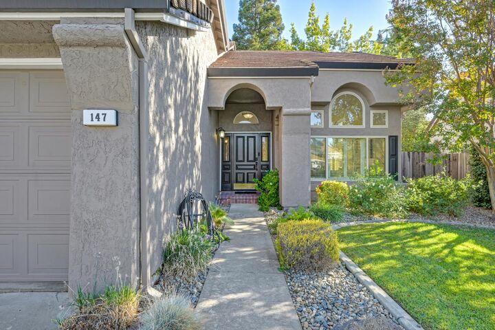 Property Photo:  147 Thorndike Way  CA 95630 