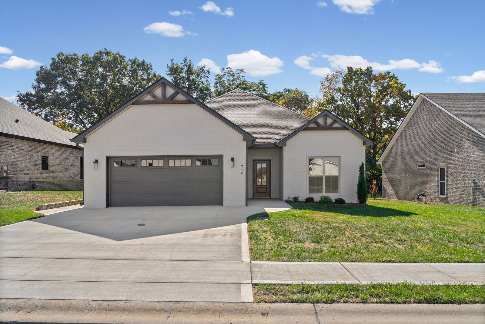 Property Photo: 710 Southern Pine Trl TN 37043