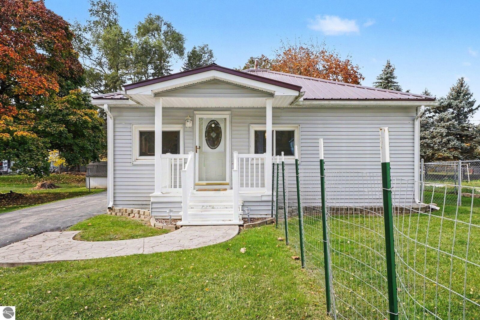 Property Photo: 116 Windsor Street MI 48801