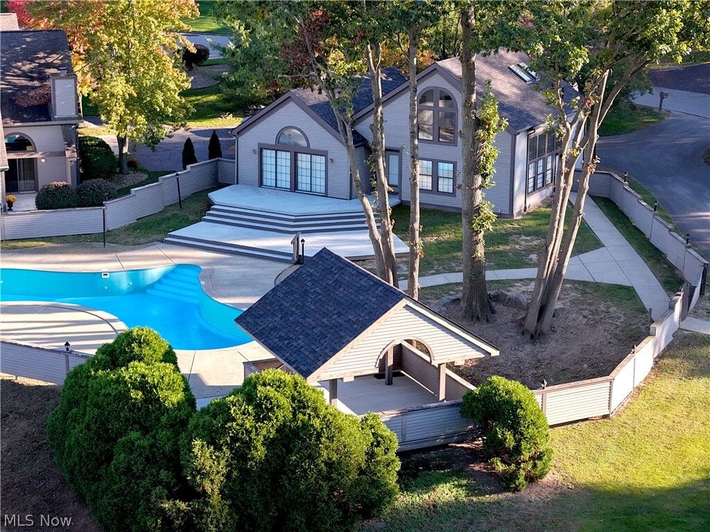 Property Photo:  4057 Saint Andrews Court  OH 44406 