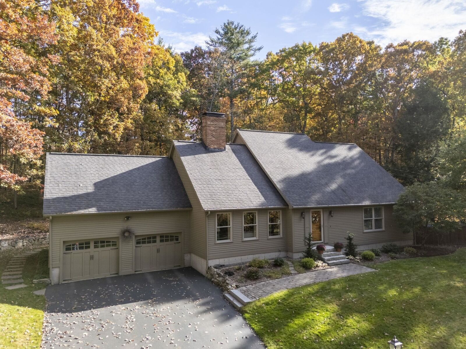 Property Photo:  27 Grey Rock Road  NH 03110 
