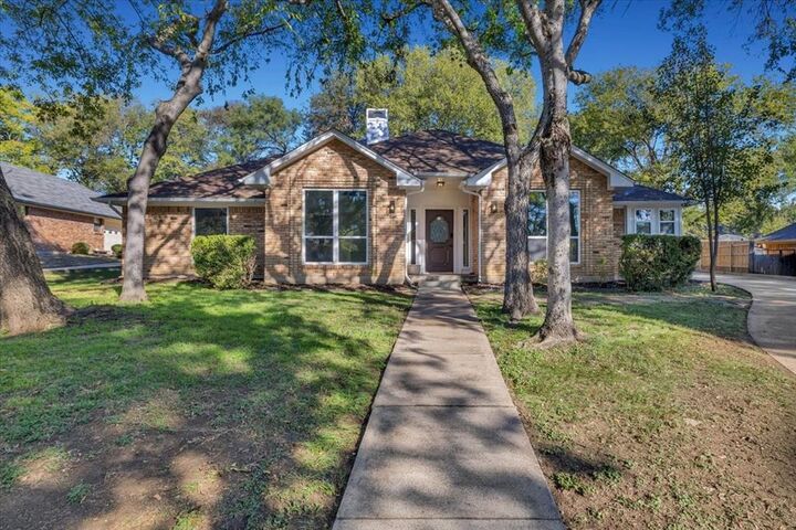 Property Photo:  3620 Dahlia Drive  TX 75052 