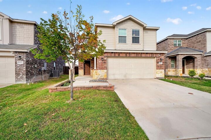 Property Photo: 1420 Ganado Drive TX 75126